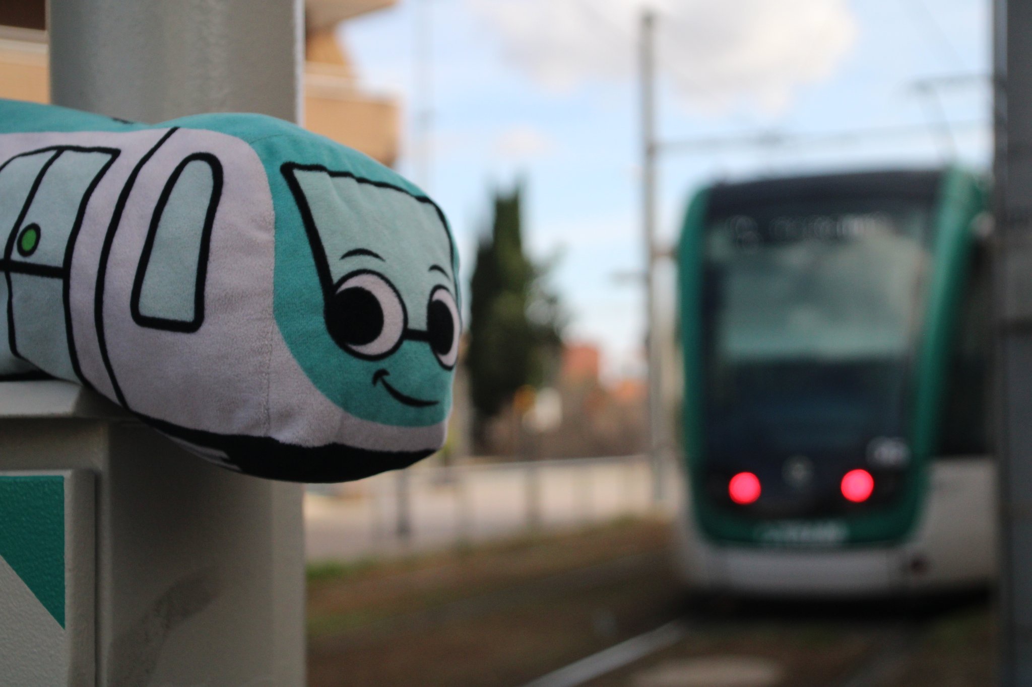 Tramvia T1 a l'estació de Sant Feliu