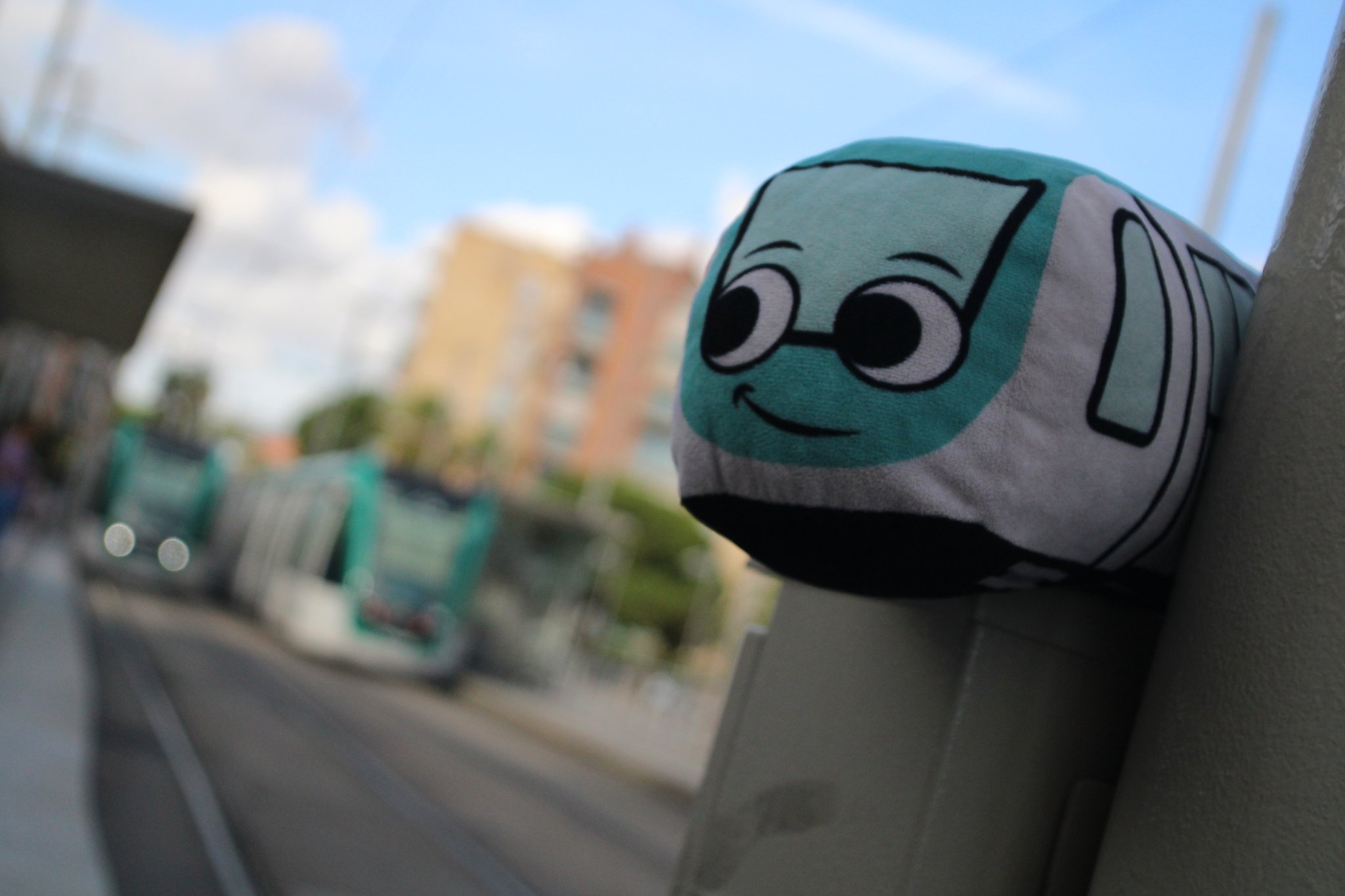 Tramvia T1 a l'estació de Sant Feliu